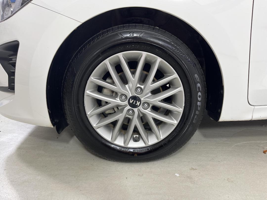 Photo '10' of KIA RIO