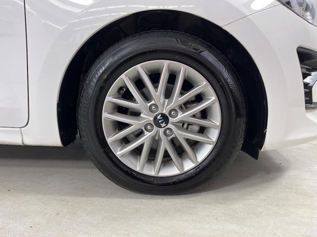 Photo '9' of KIA RIO