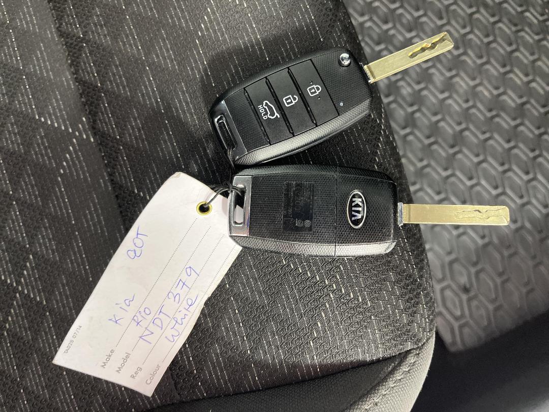 Photo '22' of KIA RIO