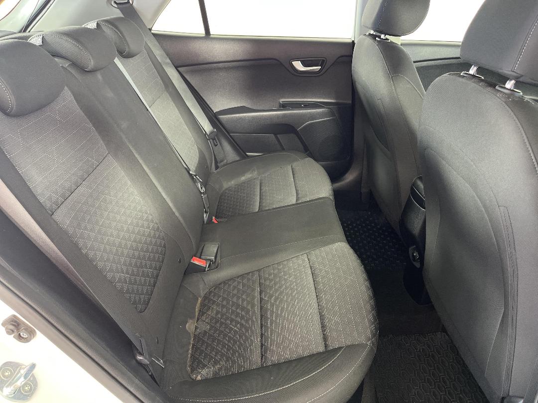 Photo '20' of KIA RIO