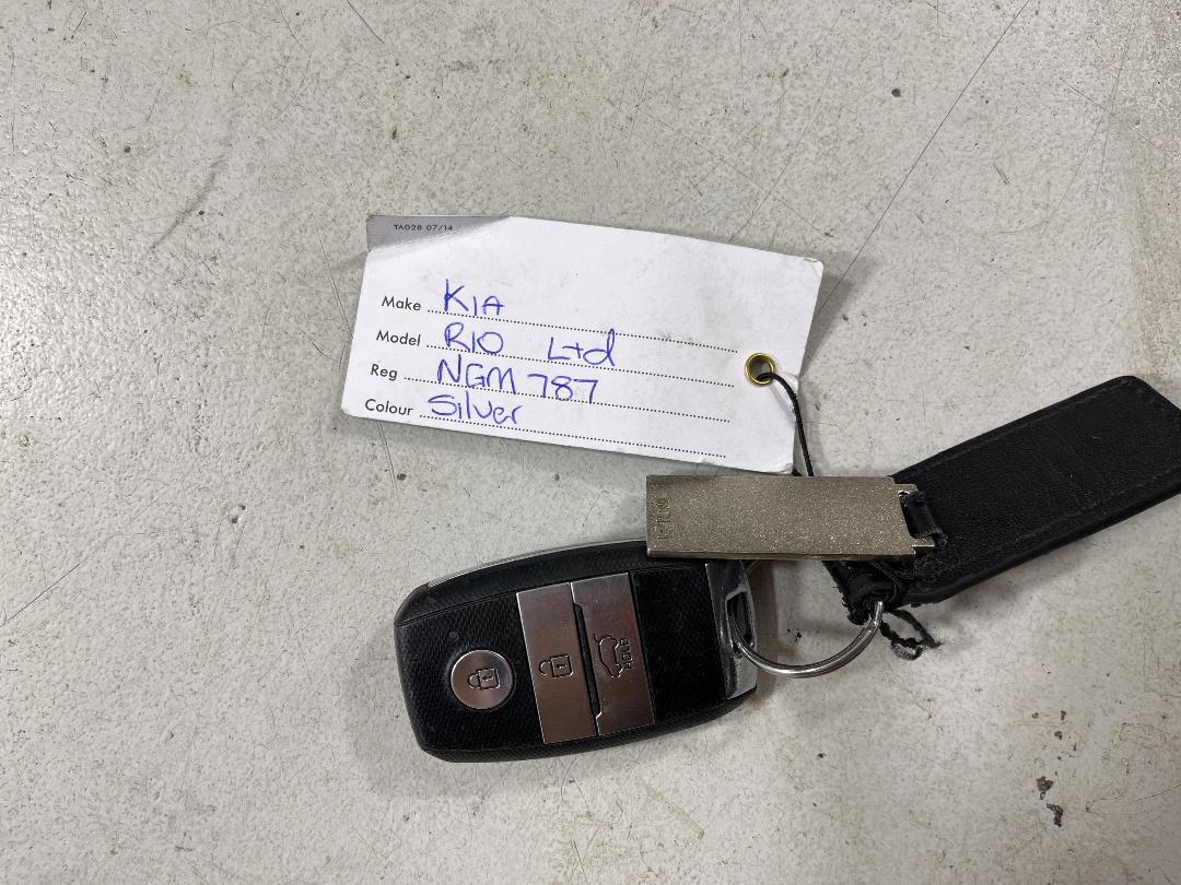 Photo '22' of KIA RIO