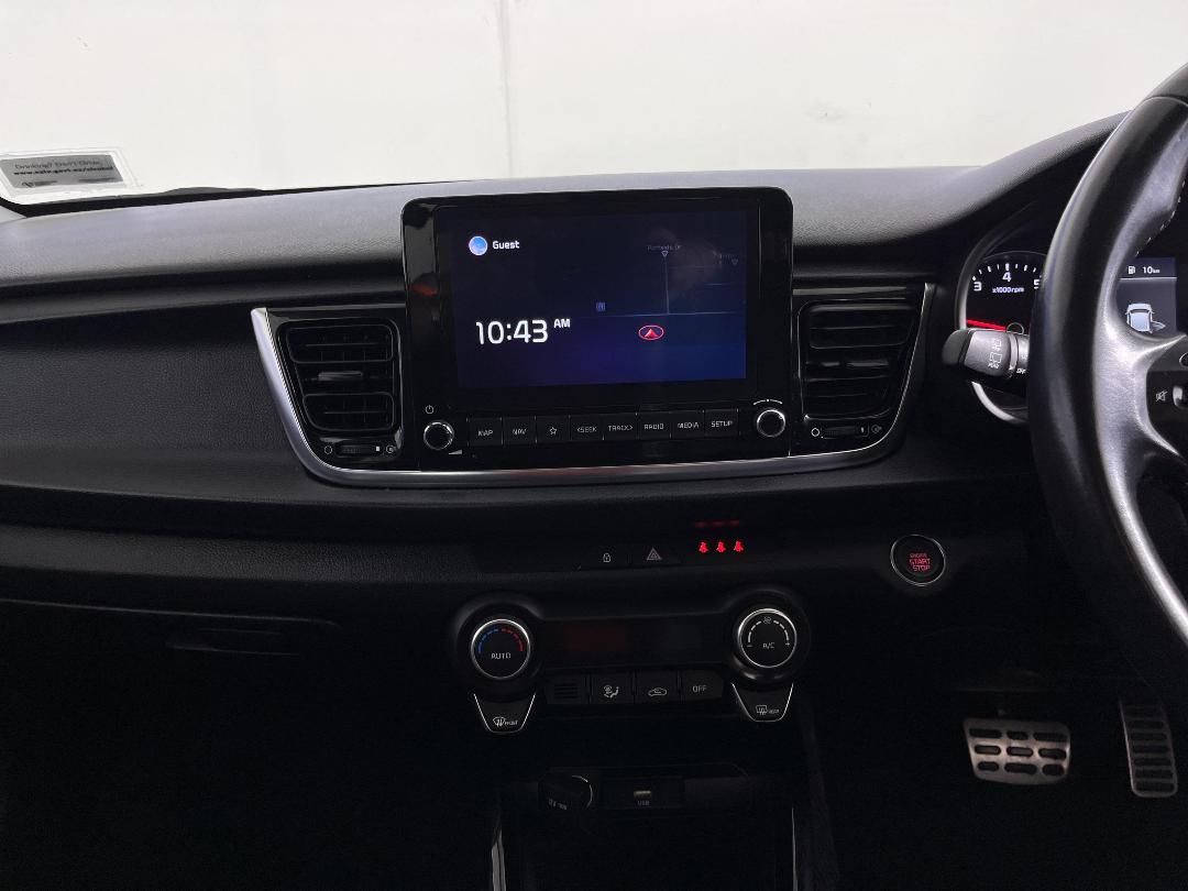 Photo '18' of KIA RIO