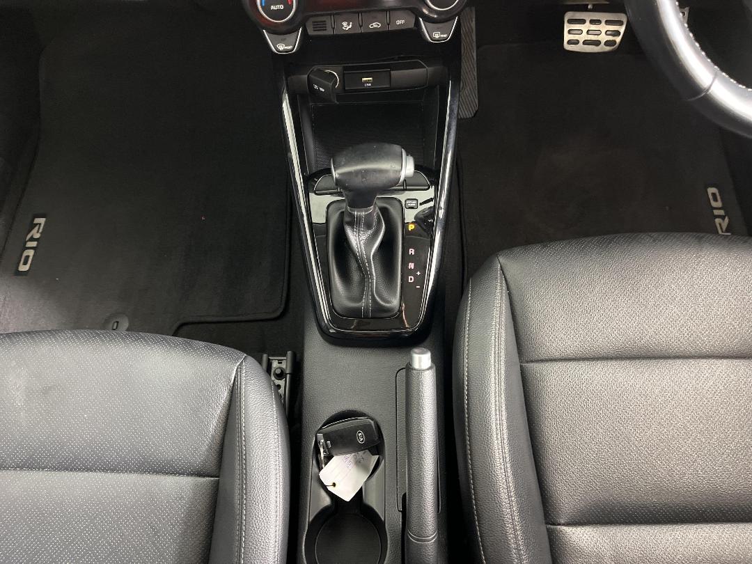 Photo '23' of KIA RIO