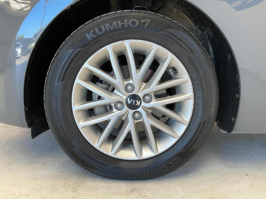 Photo '10' of KIA RIO