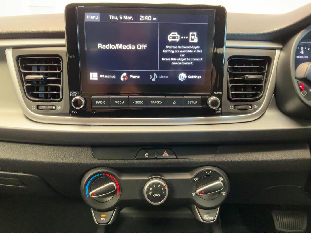 Photo '18' of KIA RIO