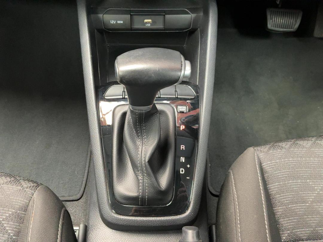 Photo '23' of KIA RIO