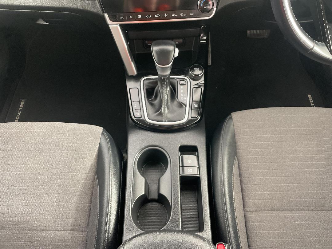 Photo '18' of KIA Seltos