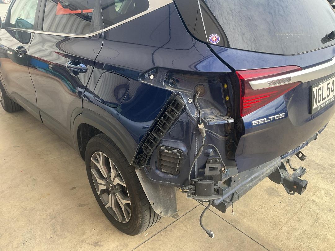 Photo '16' of KIA Seltos EX