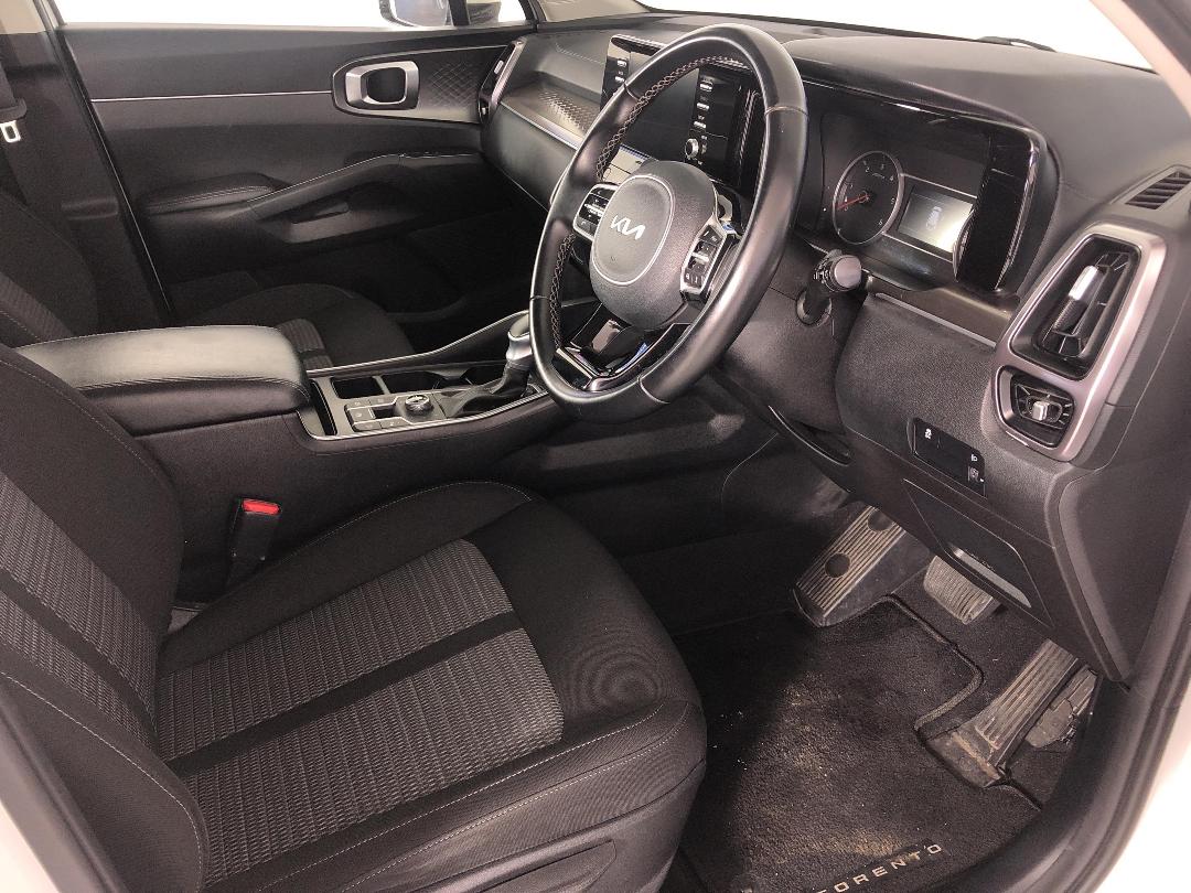 Photo '16' of KIA Sorento