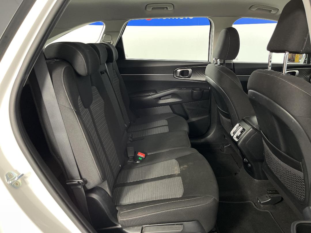 Photo '20' of KIA Sorento