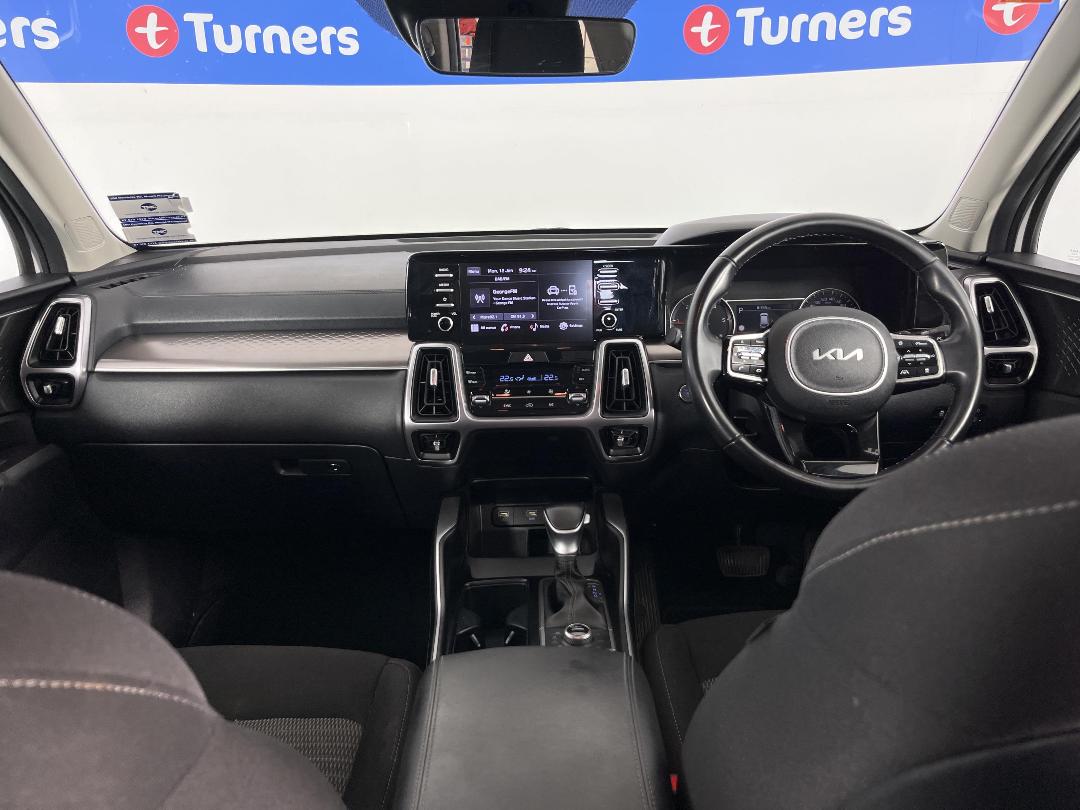 Photo '17' of KIA Sorento