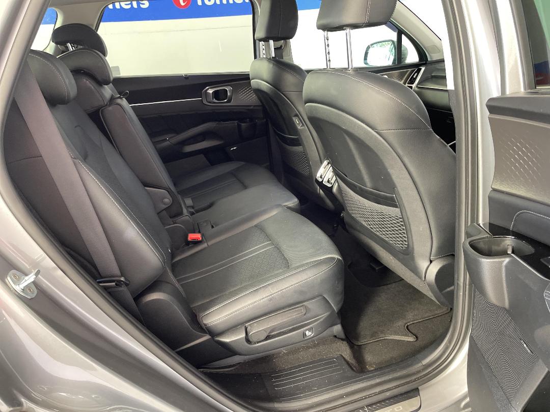 Photo '20' of KIA Sorento Photo '20' of KIA Sorento