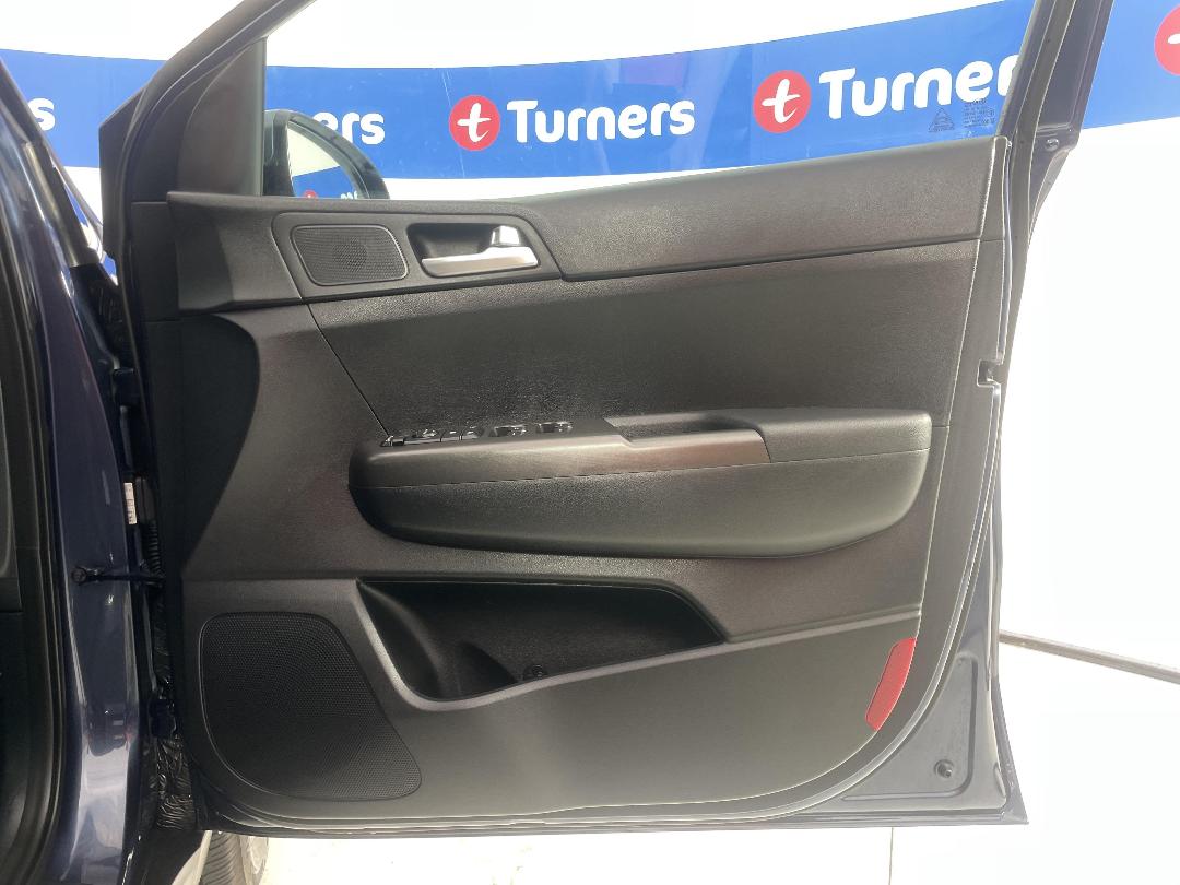 Photo '15' of KIA Sportage Photo '15' of KIA Sportage