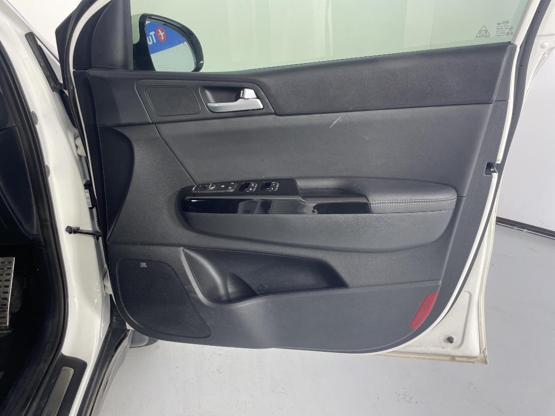 Photo '15' of KIA Sportage Photo '15' of KIA Sportage