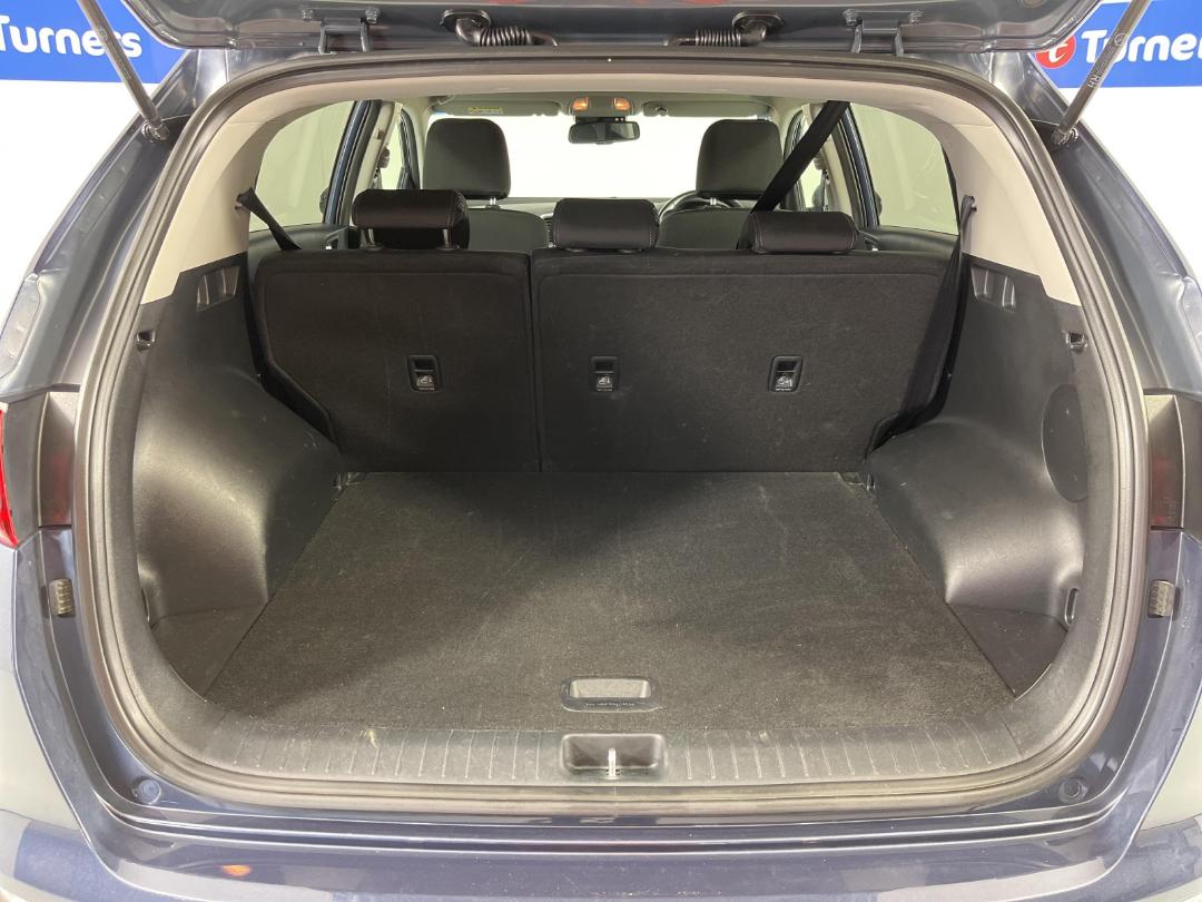 Photo '14' of KIA Sportage Photo '14' of KIA Sportage