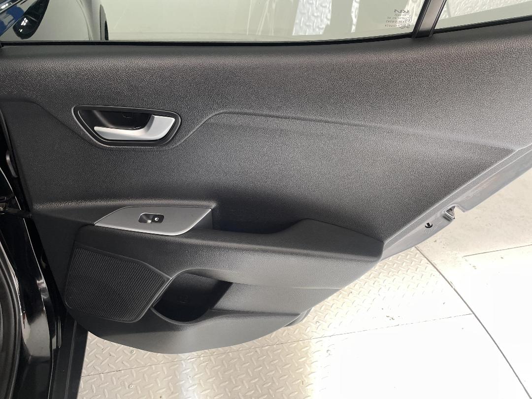 Photo '19' of KIA Stonic