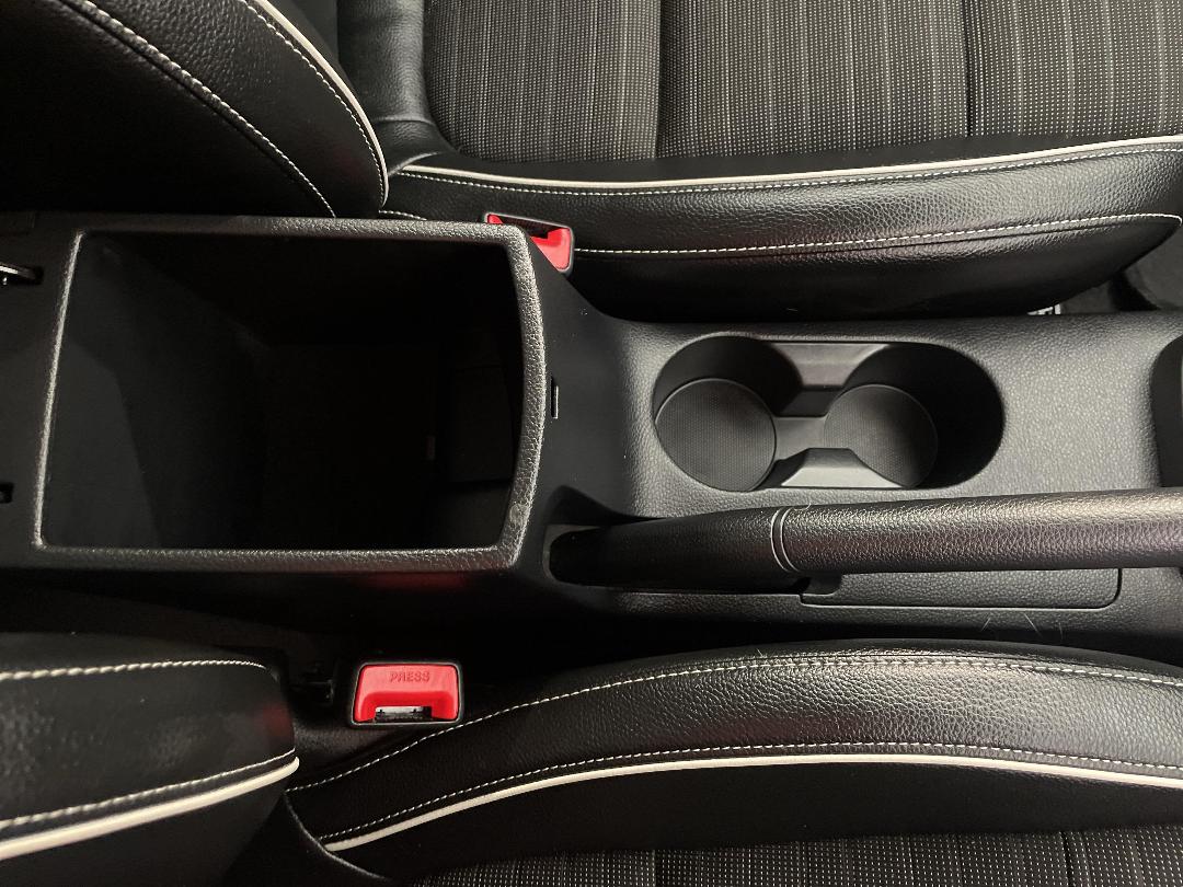 Photo '32' of KIA Stonic