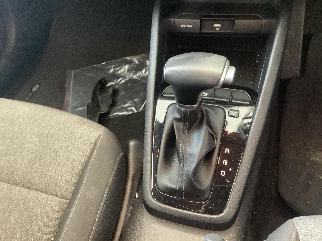 Photo '17' of KIA Stonic LX Photo '17' of KIA Stonic LX