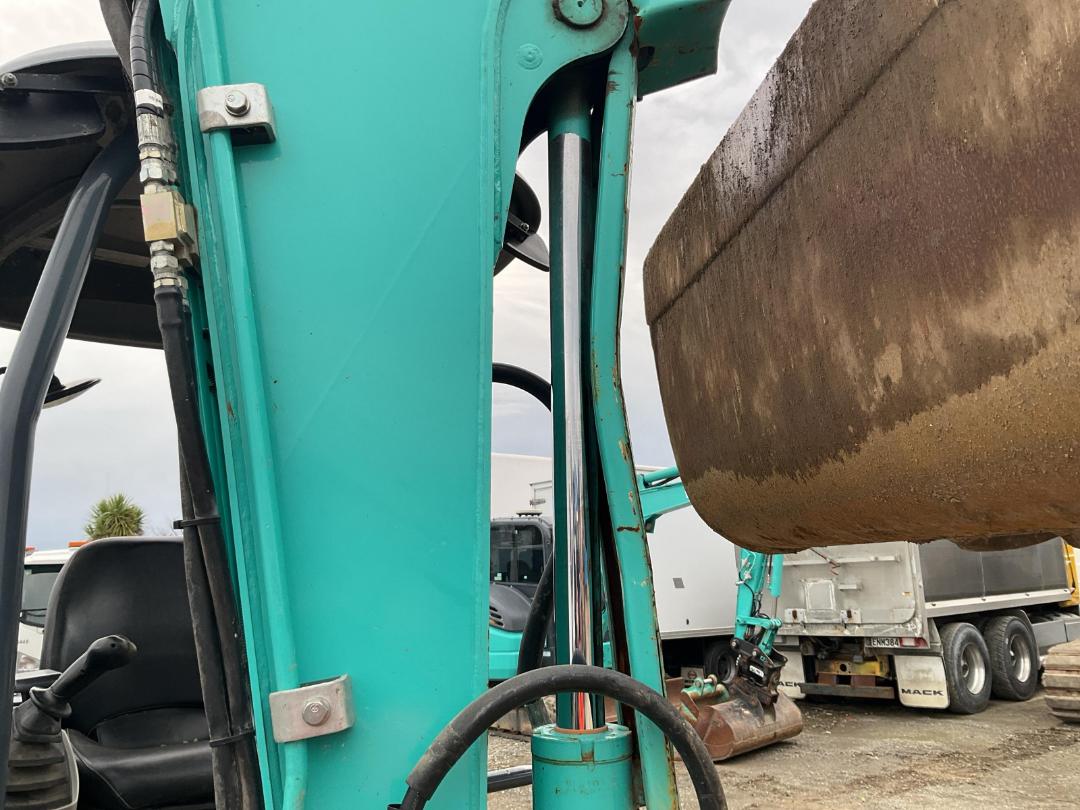 Photo '19' of Kobelco SK28SR-6 UH Excavator Photo '19' of Kobelco SK28SR-6 UH Excavator