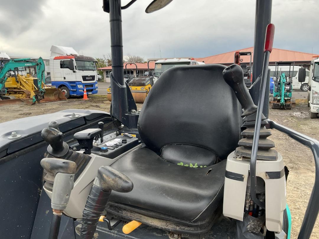 Photo '30' of Kobelco SK28SR-6 UH Excavator Photo '30' of Kobelco SK28SR-6 UH Excavator