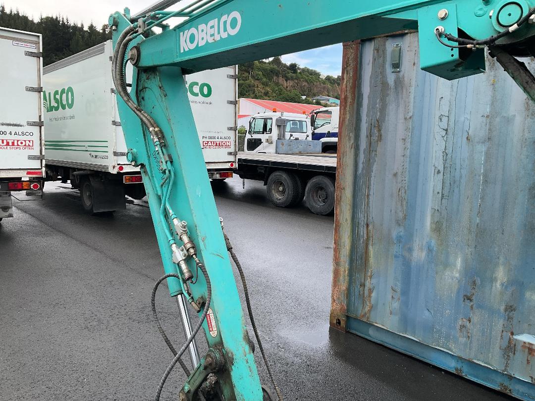 Photo '12' of Kobelco SK55SRX Excavator Photo '12' of Kobelco SK55SRX Excavator