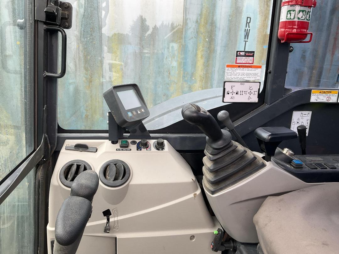 Photo '16' of Kobelco SK55SRX Excavator Photo '16' of Kobelco SK55SRX Excavator