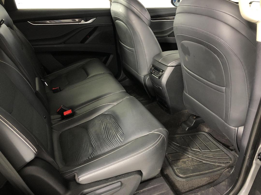 Photo '20' of LDV D90 Photo '20' of LDV D90