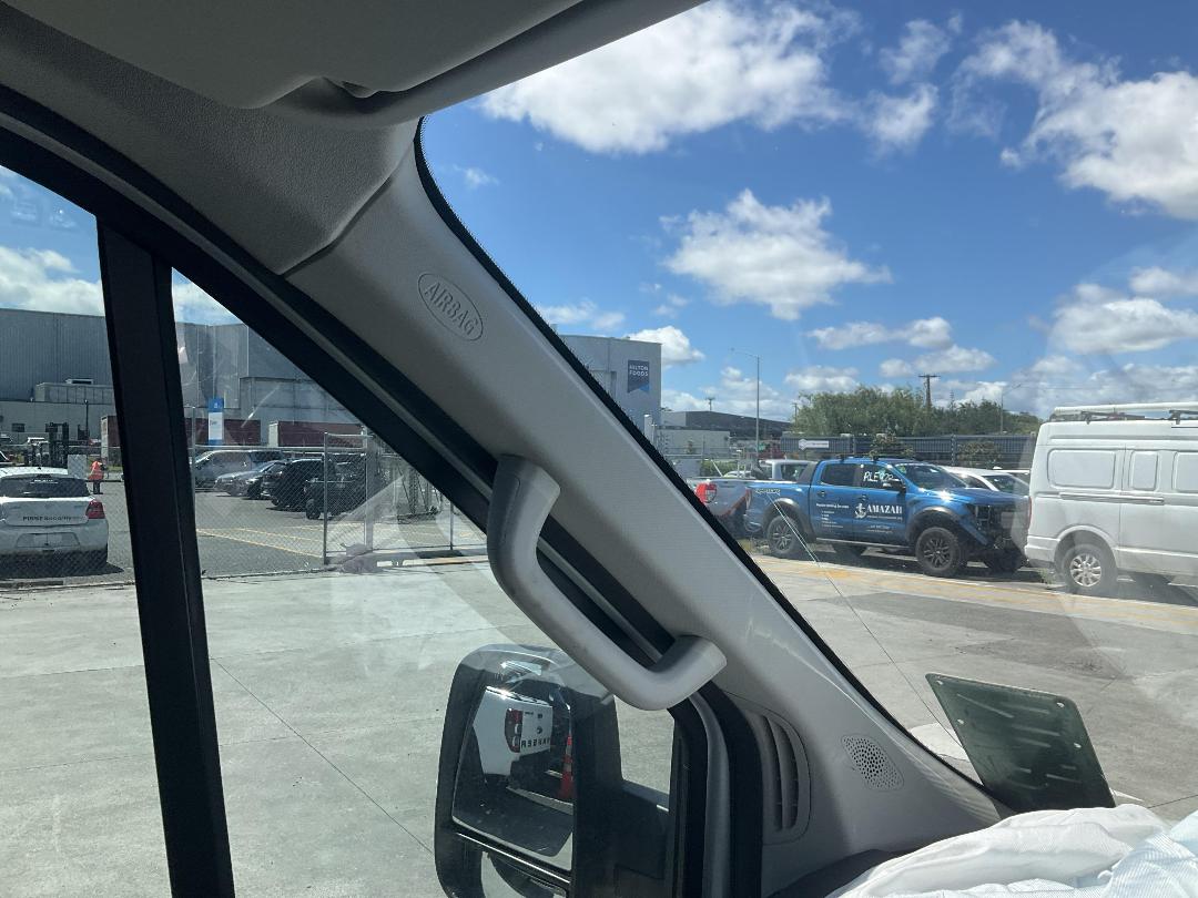 Photo '23' of LDV Deliver 9 Bigger Manual Photo '23' of LDV Deliver 9 Bigger Manual