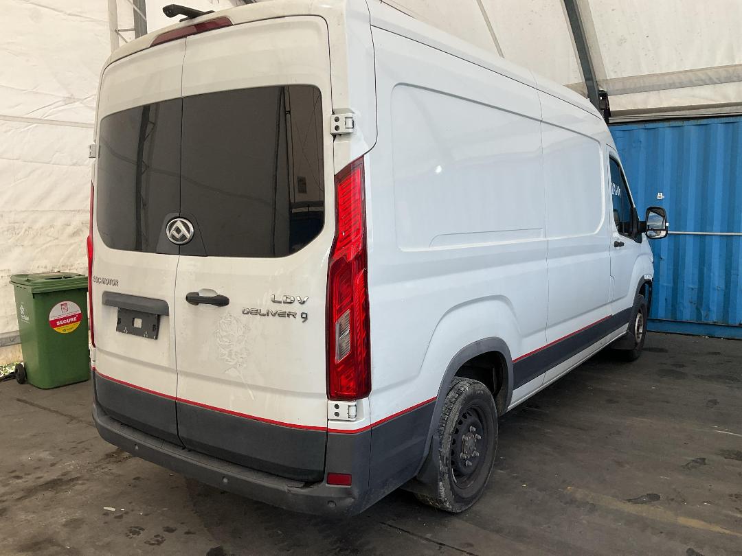 Photo '10' of LDV Deliver 9 Bigger Manual Photo '10' of LDV Deliver 9 Bigger Manual