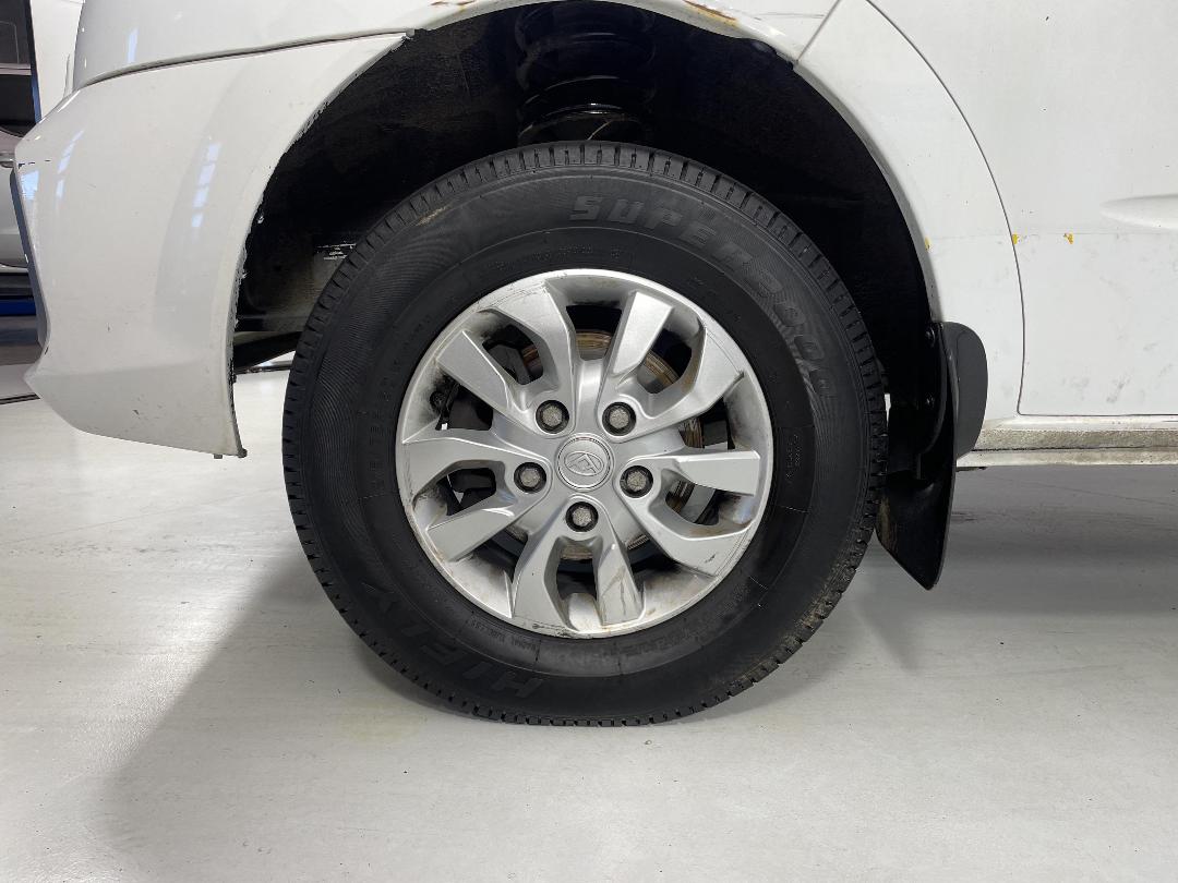 Photo '10' of LDV V80