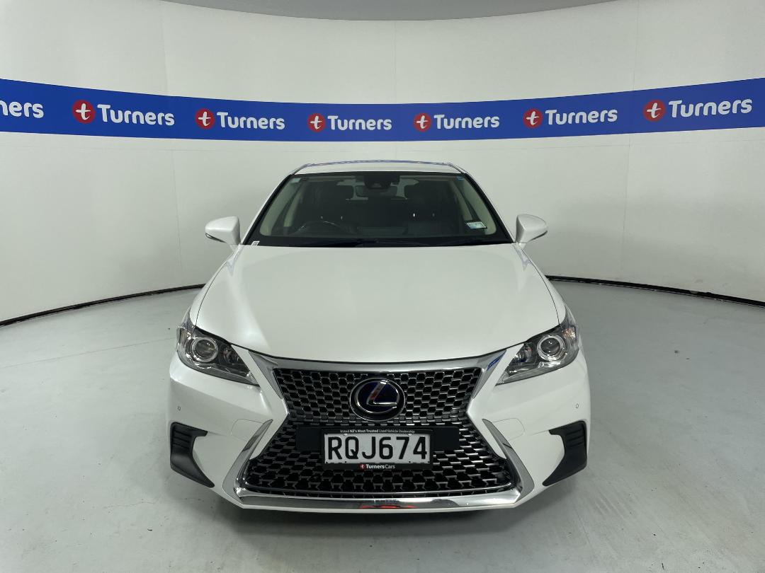 Photo '2' of Lexus CT200H Photo '2' of Lexus CT200H