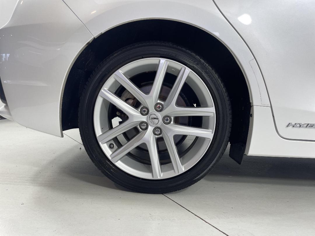 Photo '12' of Lexus CT200H Photo '12' of Lexus CT200H