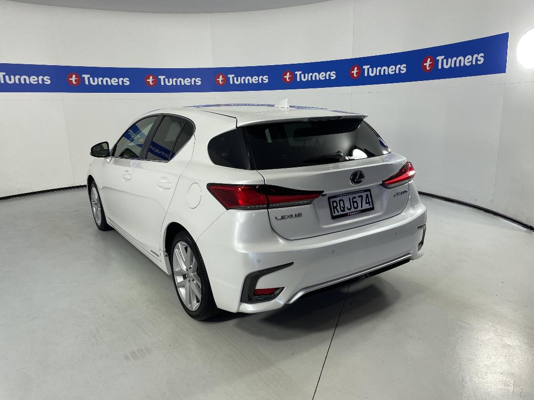 Photo '5' of Lexus CT200H Photo '5' of Lexus CT200H