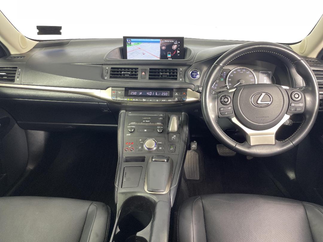 Photo '18' of Lexus CT200H Photo '18' of Lexus CT200H