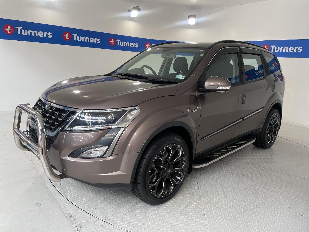 Photo '4' of Mahindra XUV