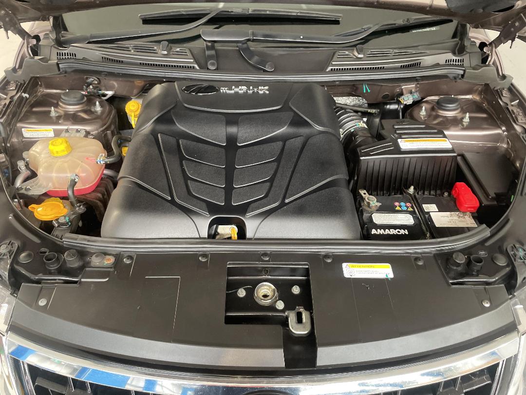 Photo '13' of Mahindra XUV