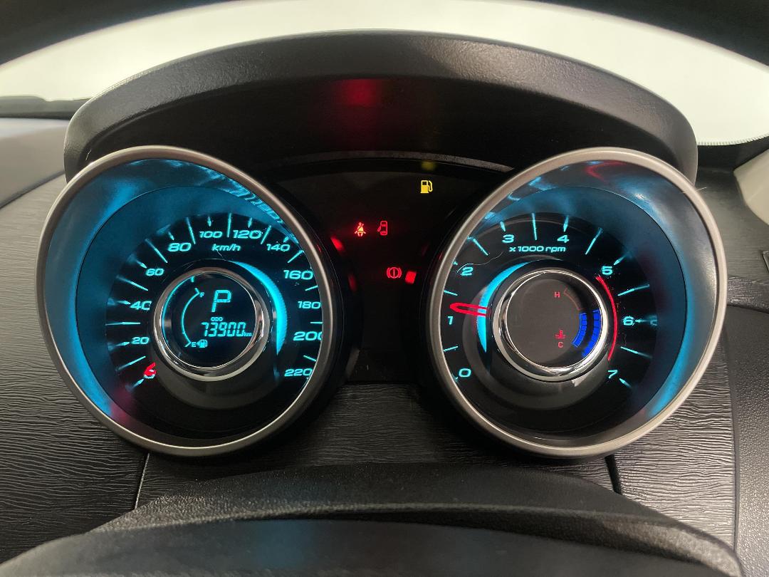 Photo '21' of Mahindra XUV