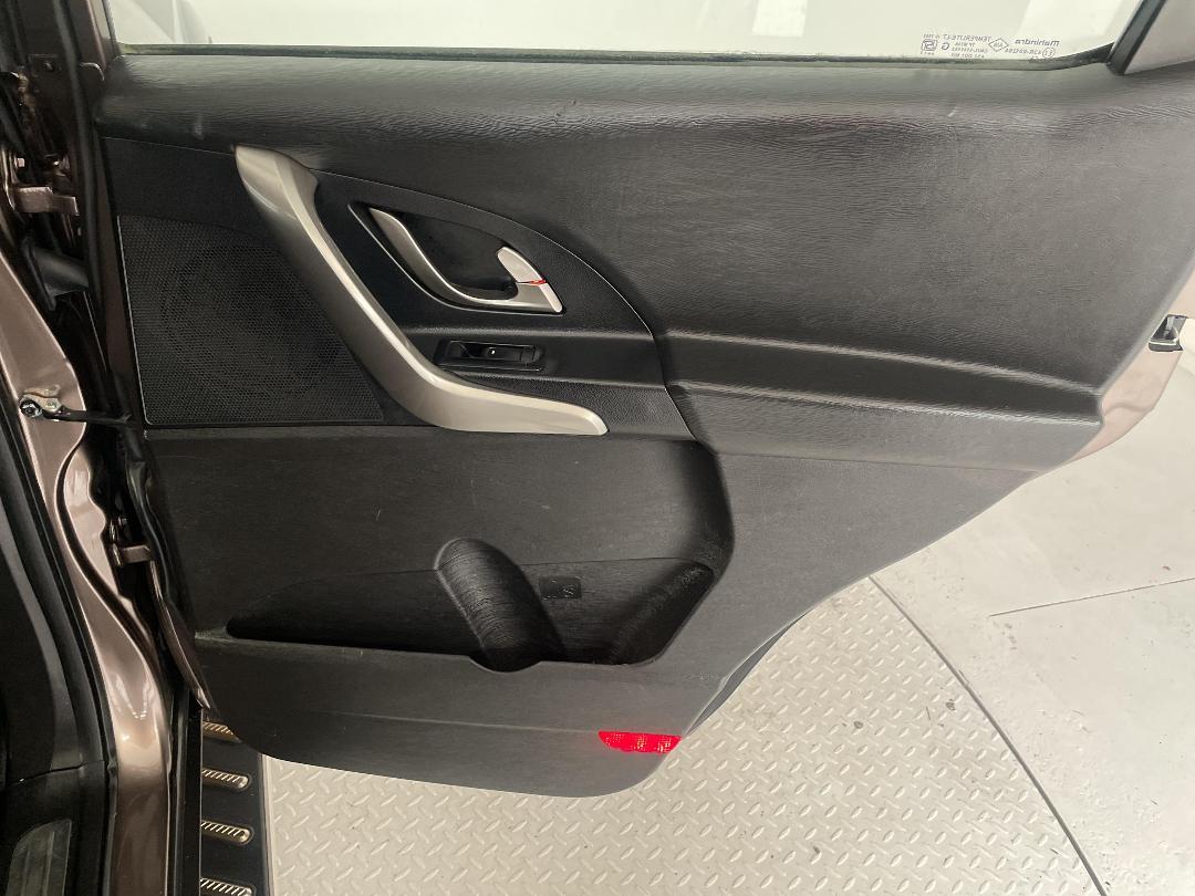 Photo '19' of Mahindra XUV