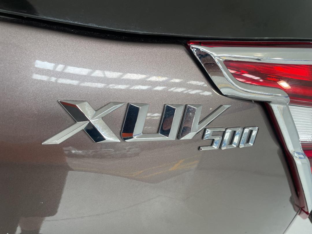 Photo '39' of Mahindra XUV