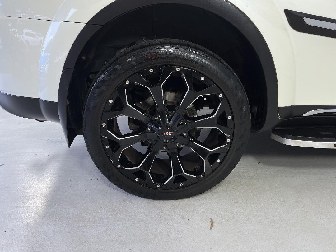 Photo '12' of Mahindra XUV Photo '12' of Mahindra XUV