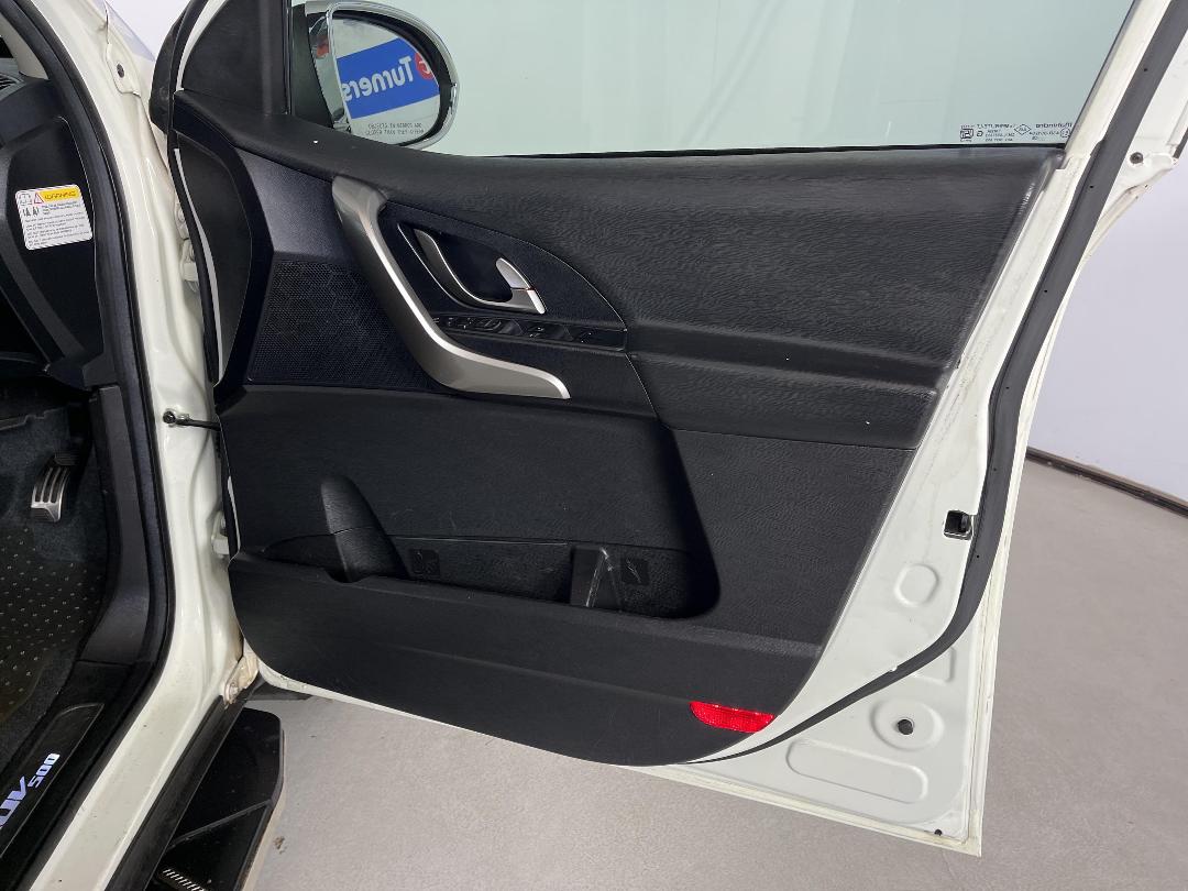 Photo '15' of Mahindra XUV Photo '15' of Mahindra XUV