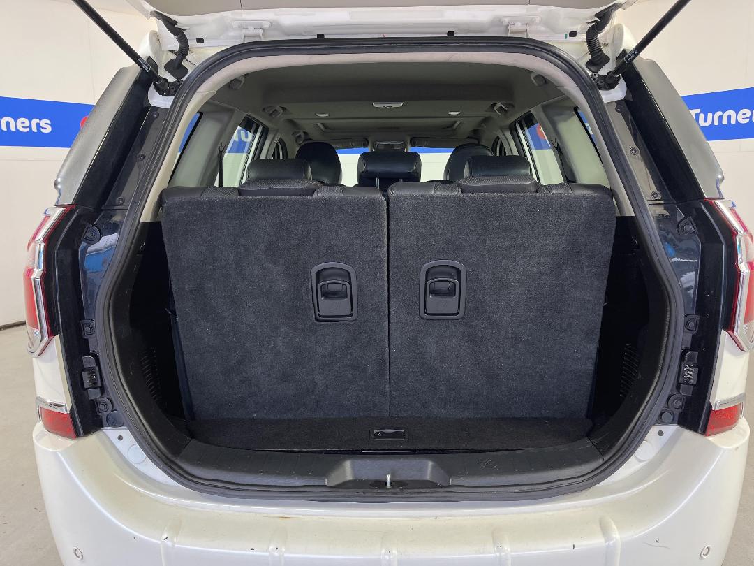 Photo '14' of Mahindra XUV Photo '14' of Mahindra XUV