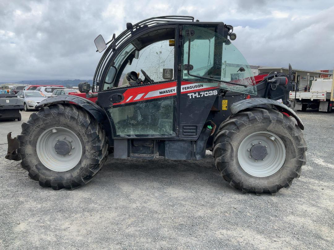 Photo '9' of Massey Fergusson TH7038 Telehandler