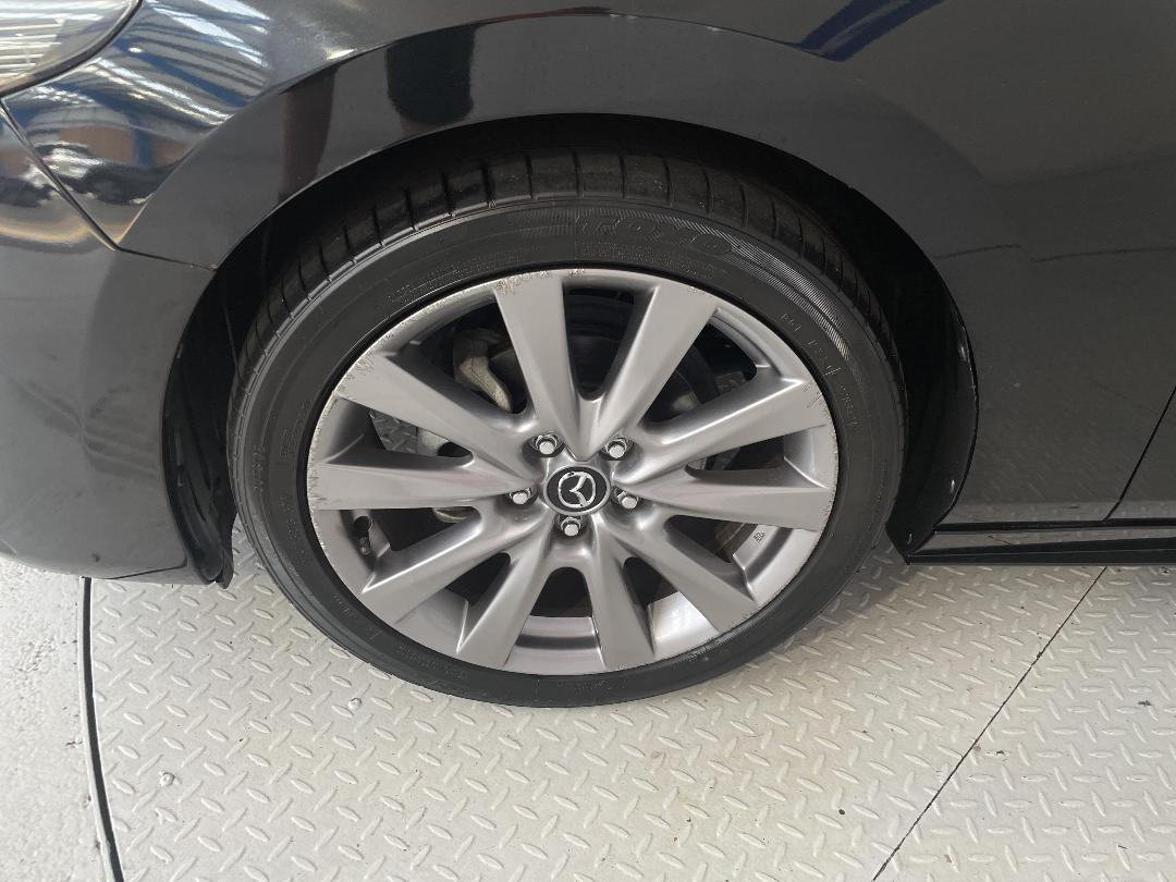 Photo '10' of Mazda 3