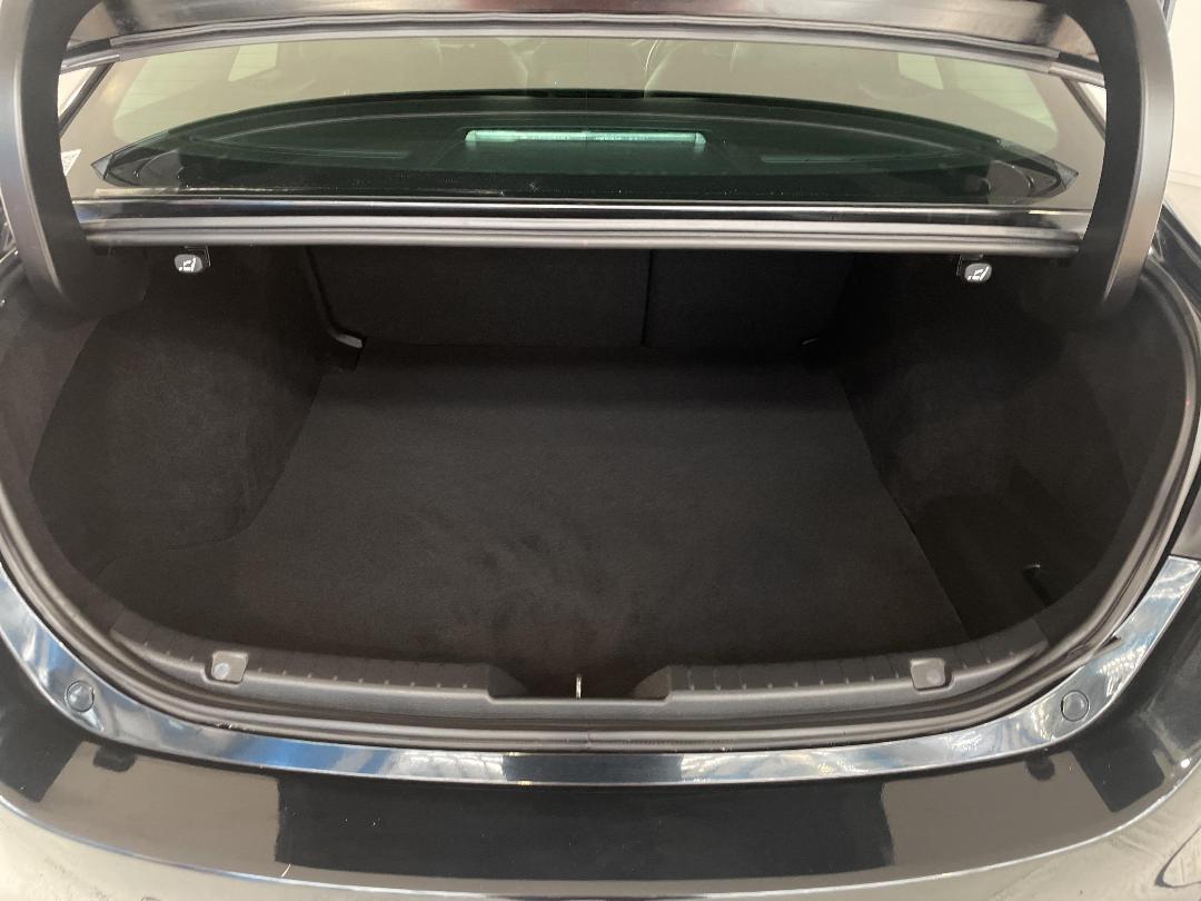 Photo '14' of Mazda 3