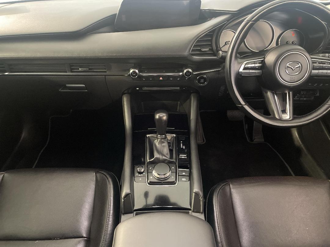 Photo '18' of Mazda 3