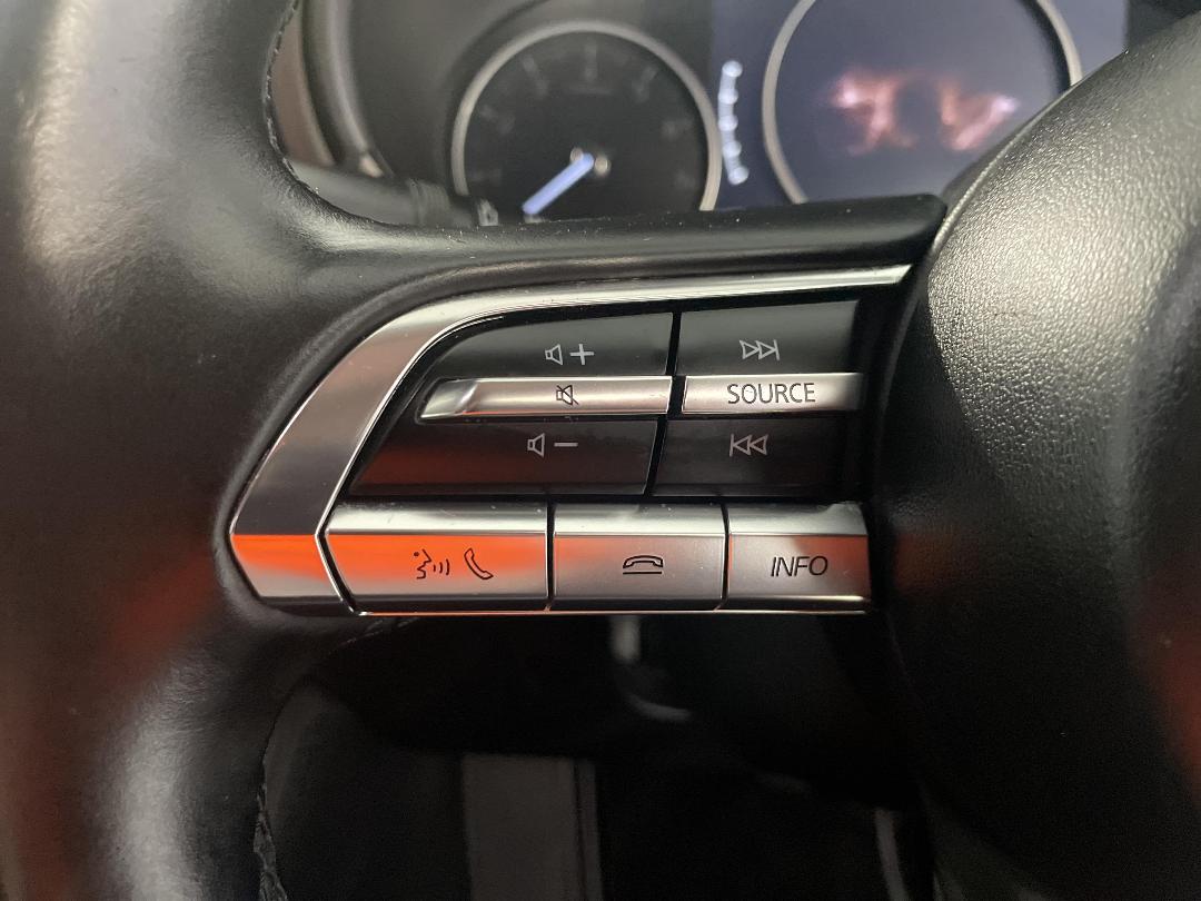 Photo '27' of Mazda 3