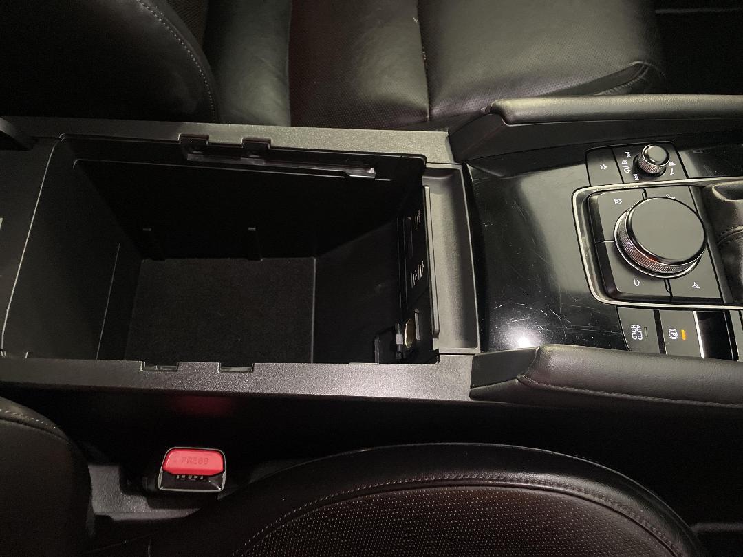 Photo '33' of Mazda 3