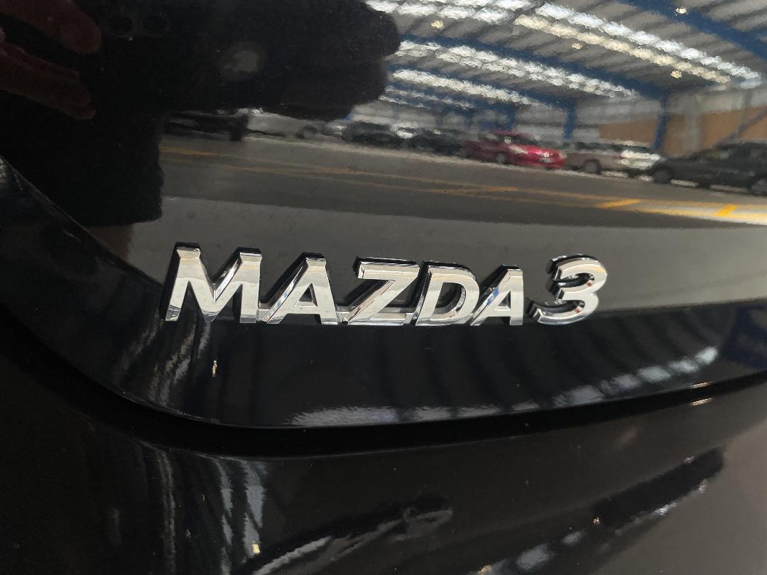 Photo '36' of Mazda 3