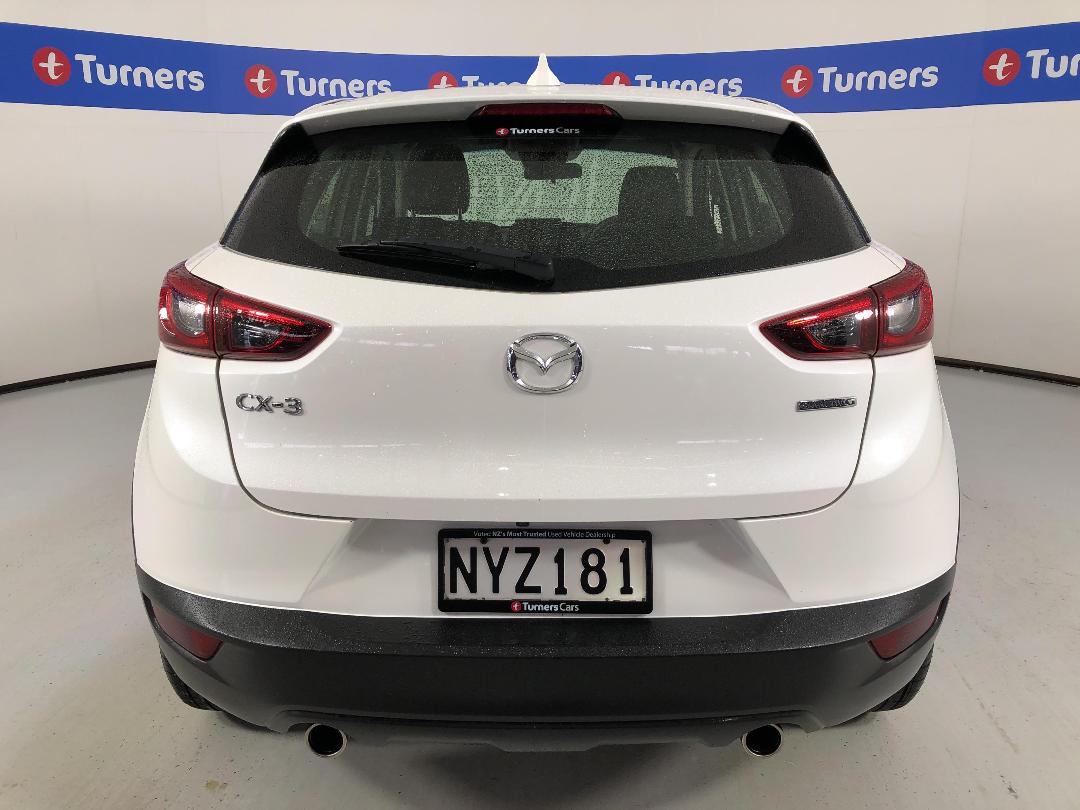 Photo '6' of Mazda CX-3